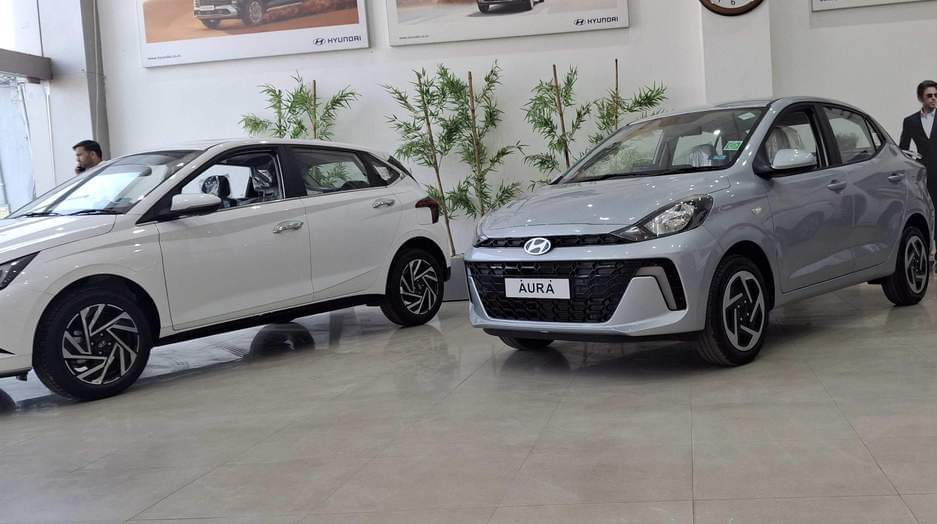 Vahan Auto Sales Data September 2025 Overall retail automobile sales dip 13 Per Cent