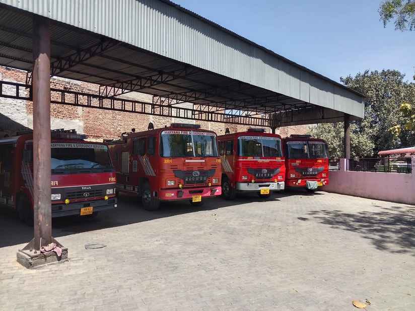 The workload of 90 employees in the fire brigade office is on 30, 60 posts are vacant