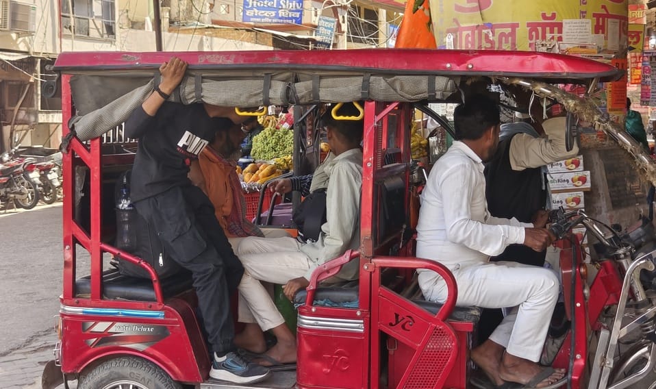 Delhi government may make a policy to regulate e-rickshaws