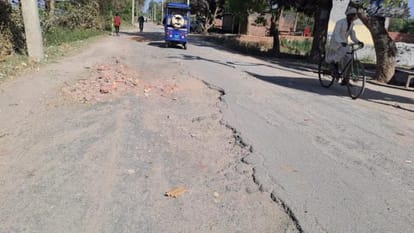 Kanpur CM Grid only pits were dug in eight months not single road built construction completed in 18 months
