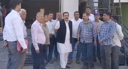MLA Vivek met the fire accident victim shopkeeper
