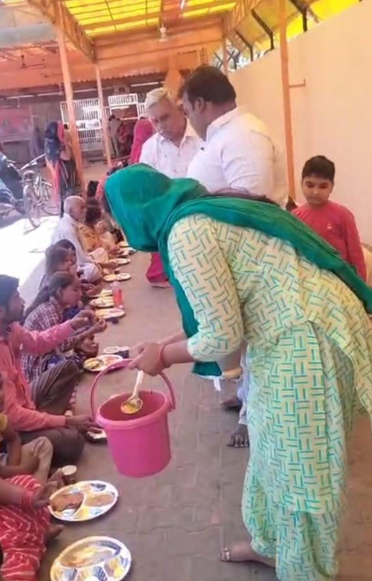 Devotees chanted Jai Shri Ram in Hanuman temple