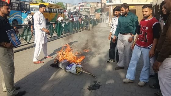 Strong protest in Una against Khalistani terrorist Pannu, effigy burnt