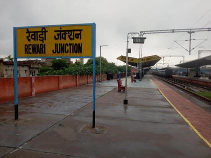 Two special trains run for passengers going from Rewari to Mumbai and Gujarat