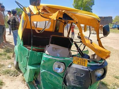 Amroha: Uncontrolled dumper hits tempo, drags it for 100 meters, two killed