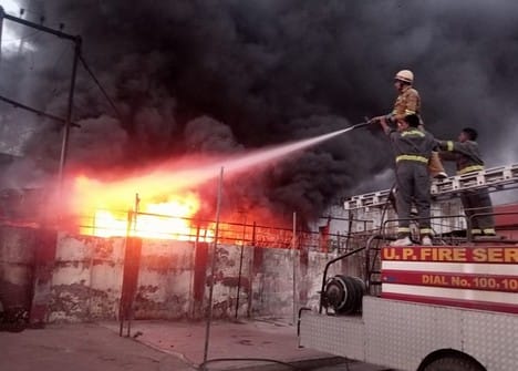 Fire broke out in the transformer at Roza Sabzi Mandi Gate, monkey died due to electric shock