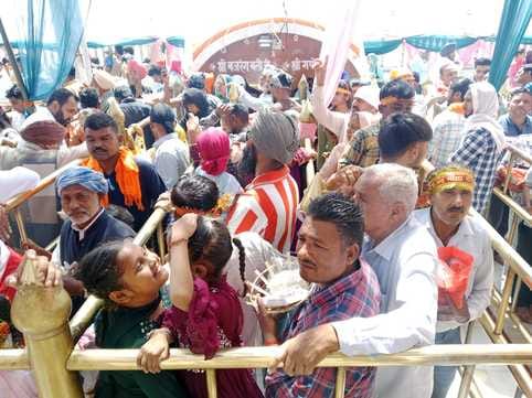 Fifth day of Navratri: 20 thousand devotees reached the Devi temple