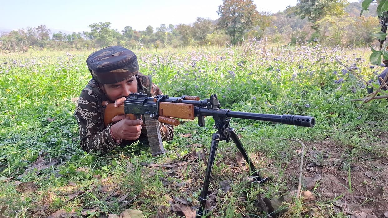 Pakistan again violated ceasefire and opened fire in Poonch sector