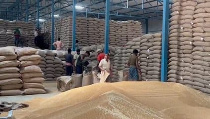 उपार्जन केन्द्रों पर मिल रही अनियमिताएं