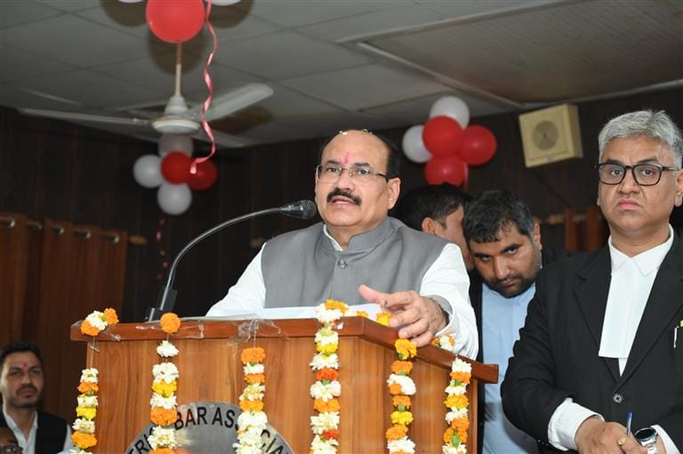 Executive should work with honesty: Ahlawat