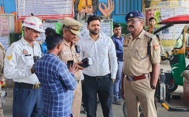 124 e-rickshaws were challaned and 78 were seized in three days