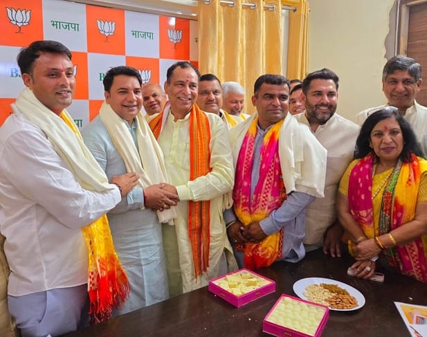 BJP state president made two district presidents take charge