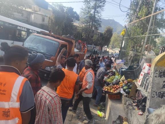 Goods confiscated for setting up a hawker without permission
