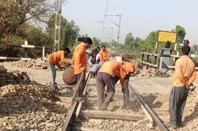 Road traffic remained closed for seven hours at Chandi crossing