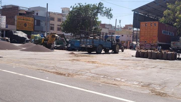 The tender process for transportation and labor for lifting did not come to an end again