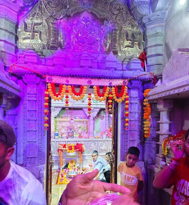 There was a huge crowd of devotees at the ancient temple of Garhi Mahasar