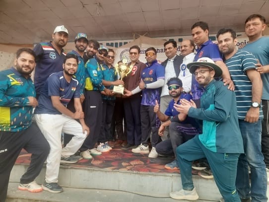 Bilaspur team won the cricket competition