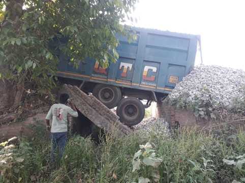 Truck stuck due to breaking of culvert on the road in Bela Khurd