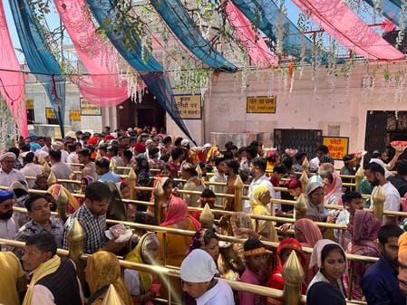 On Saptami, 35 thousand people including Punjab CM paid obeisance at Naina Devi temple