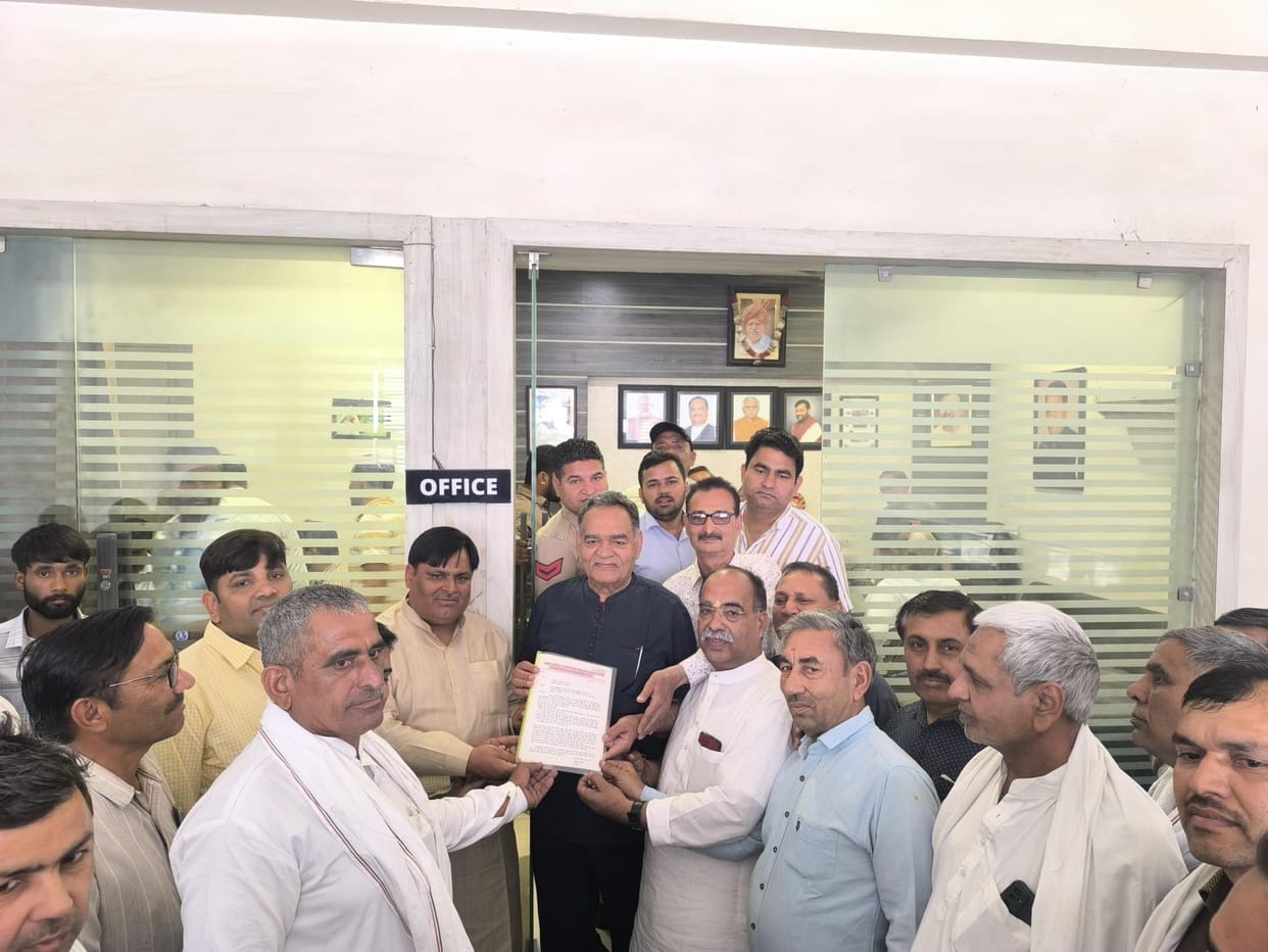 Seed sellers protested against the new Seed Act and submitted a memorandum