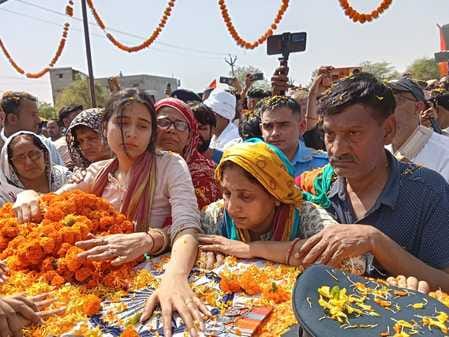 Chief Minister expressed grief over the martyrdom of Flight Lieutenant