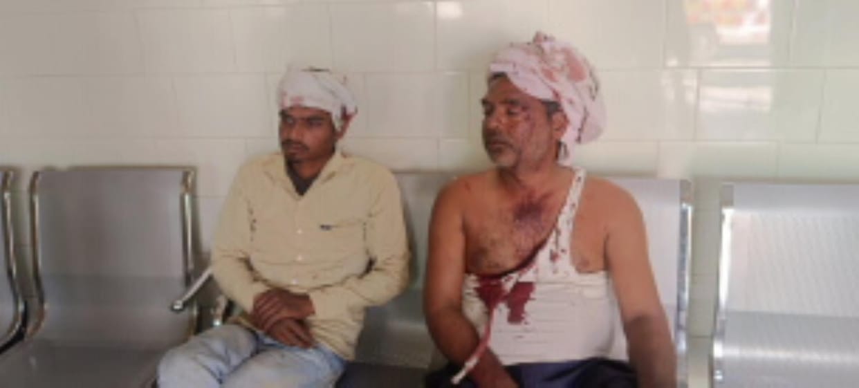 mainpuri news two party fight over land