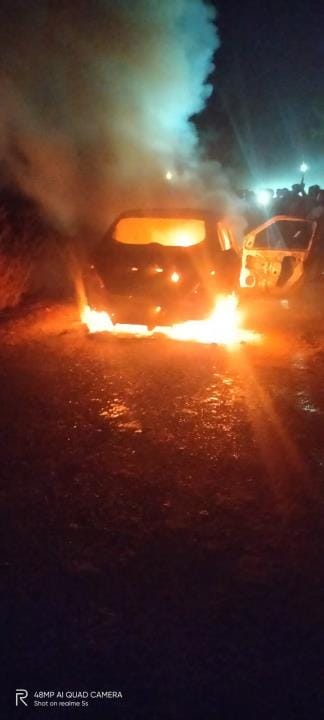 A moving car caught fire, passengers narrowly escaped