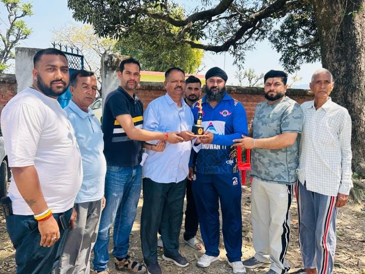Chandwa's team defeated Banhod Cricket XI by five wickets