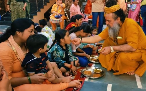The devotees broke their fast by worshipping the girl child on Ashtami