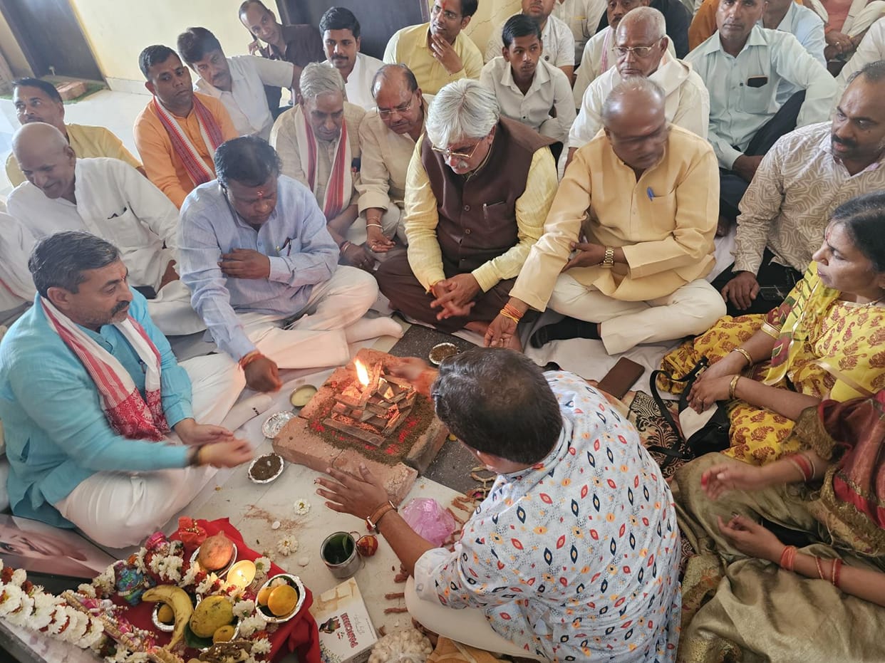 Havan Yagna was organized and the party flag was hoisted