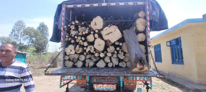 Illegal balan caught in Bead, truck seized