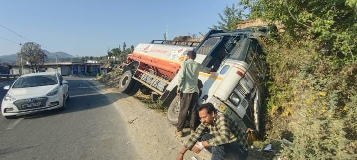 Tanker carrying helicopter fuel crashes in Champawat