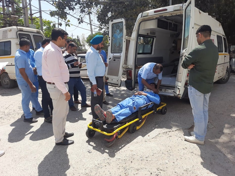 Oxygen mask was not found in the ambulance, EMT did not know how to lay the injured on the stretcher
