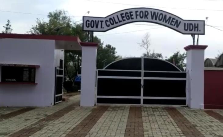 Abvp Girls Wing Complaint to women College Administration