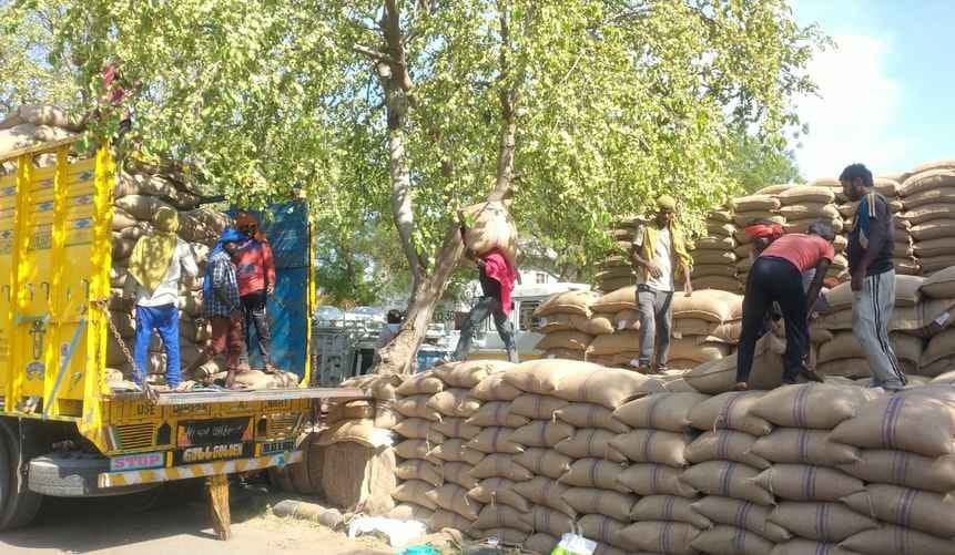 Wholesale traders did not buy anything in the city's markets, there was a rise in the prices