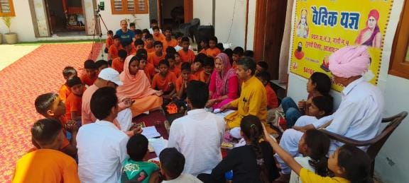 On Ram Navami, the organization gave books instead of alms and performed a havan