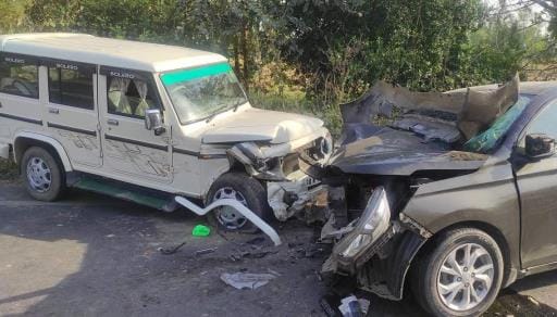 13 people injured in head-on collision between car and Bolero