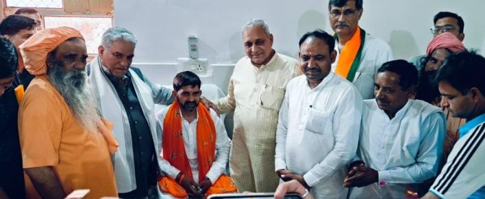 Bawanikheda Municipal Council President Sundar Atri took charge with a Havan Yagna
