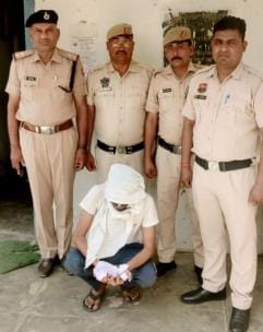 A youth travelling in a car was arrested with 15.34 grams of heroin