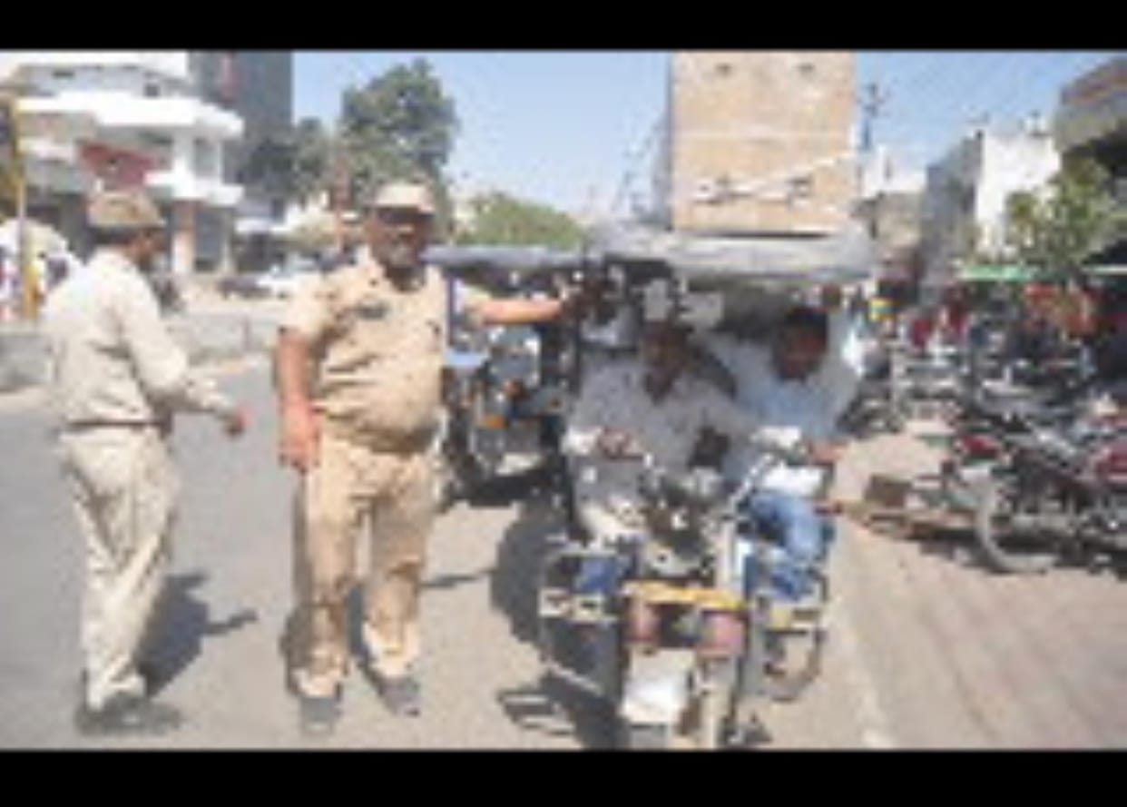E-rickshaws are being operated without registration, 19 vehicles seized