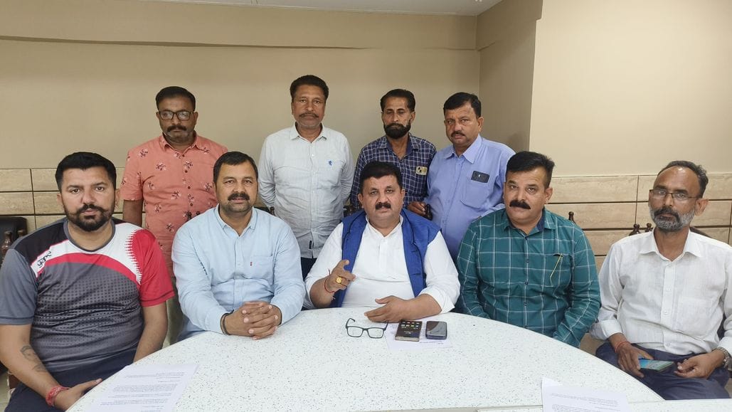 Government should increase fares by 25% on long routes also: Rajesh Parashar