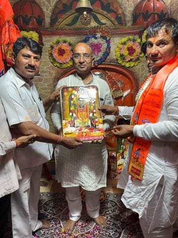 The holy city echoed with the chants of Jai Ho Raghubir