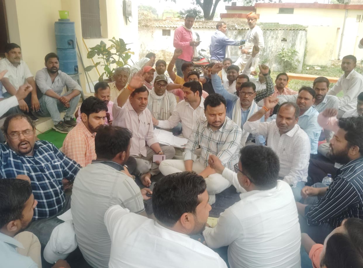 Engineers sit on strike, electricity supply to 150 villages including the city disrupted for four hours