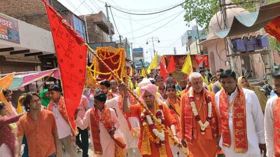 Procession took place in the city, crowd of devotees gathered