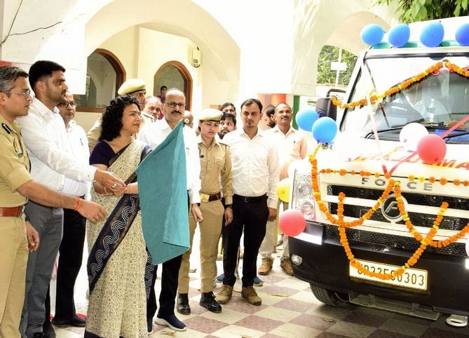 72 new ambulances received by the district were flagged off