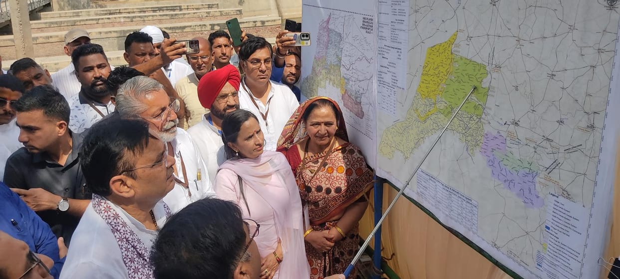 Rajasthan CM inspected Indira Gandhi Canal in Lohgarh