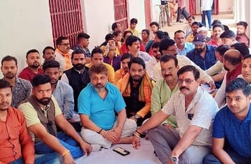 Hindu Mahasabha went on hunger strike for the construction of parking lot
