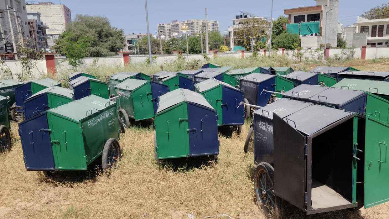 Dust gathers on garbage disposal project, carts worth lakhs are becoming garbage