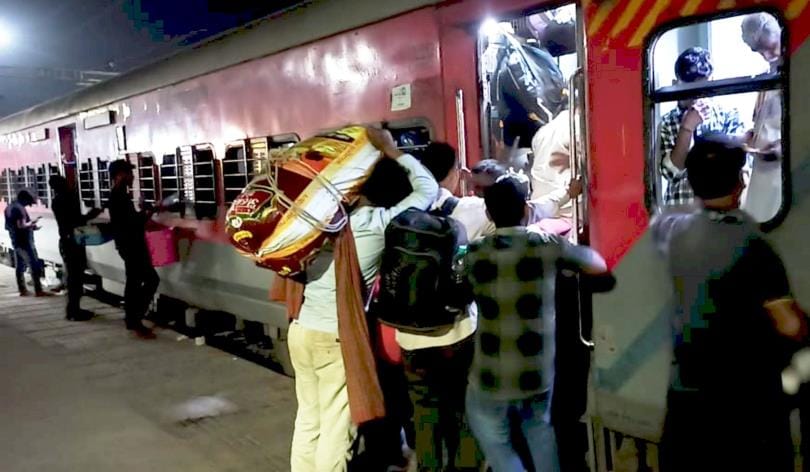 Reservation in trains is full for two months before summer vacation