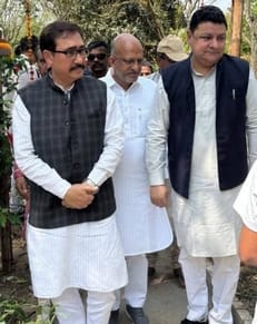 Political Khichri cooked in the house of Hoshiyar and Dhawaala in Dehra
